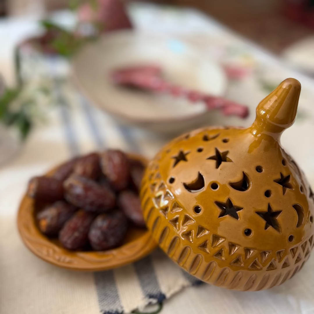 Wahaj Lantern Set with dates Plate
