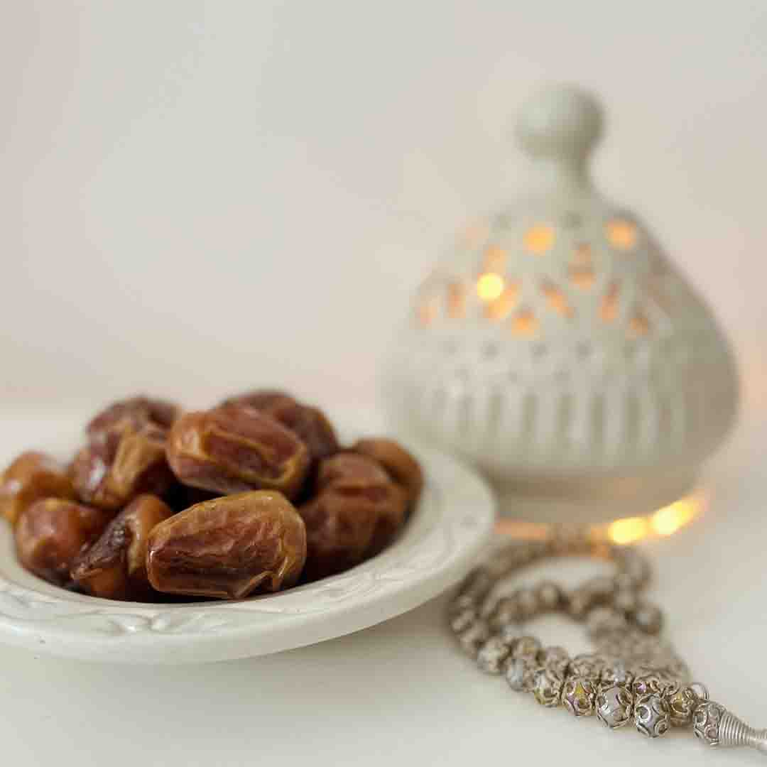 Wahaj Lantern Set with dates Plate
